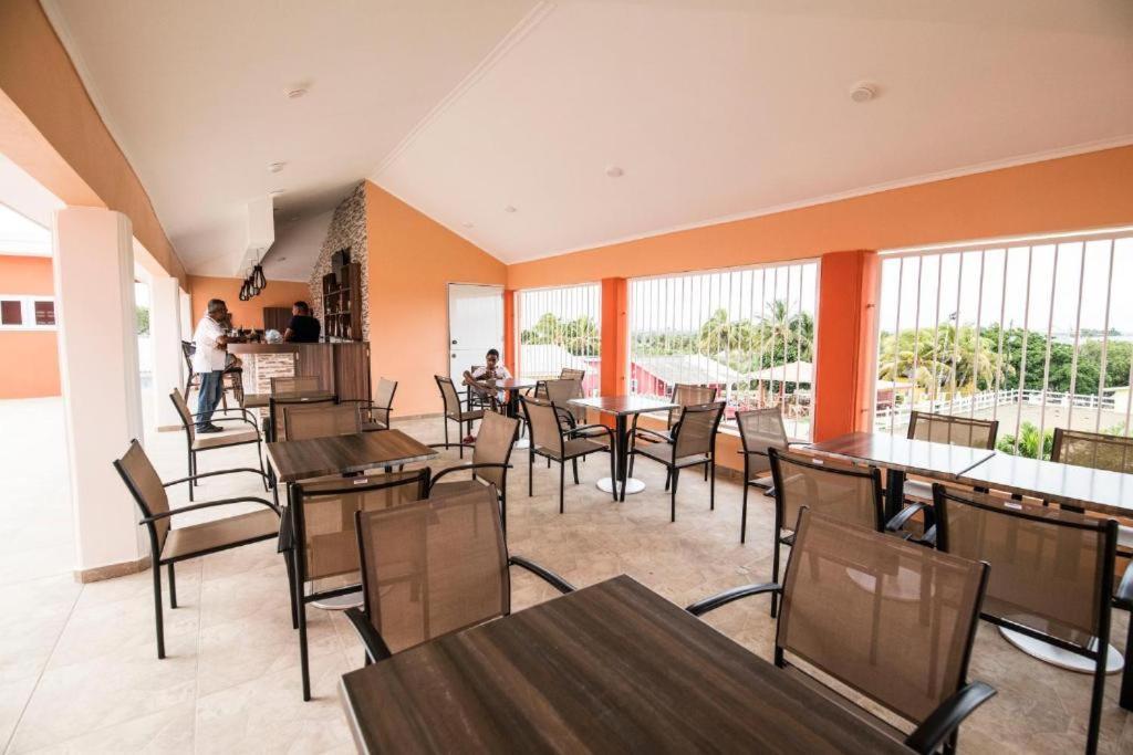 Omira Apartment Suites Willemstad Exterior photo
